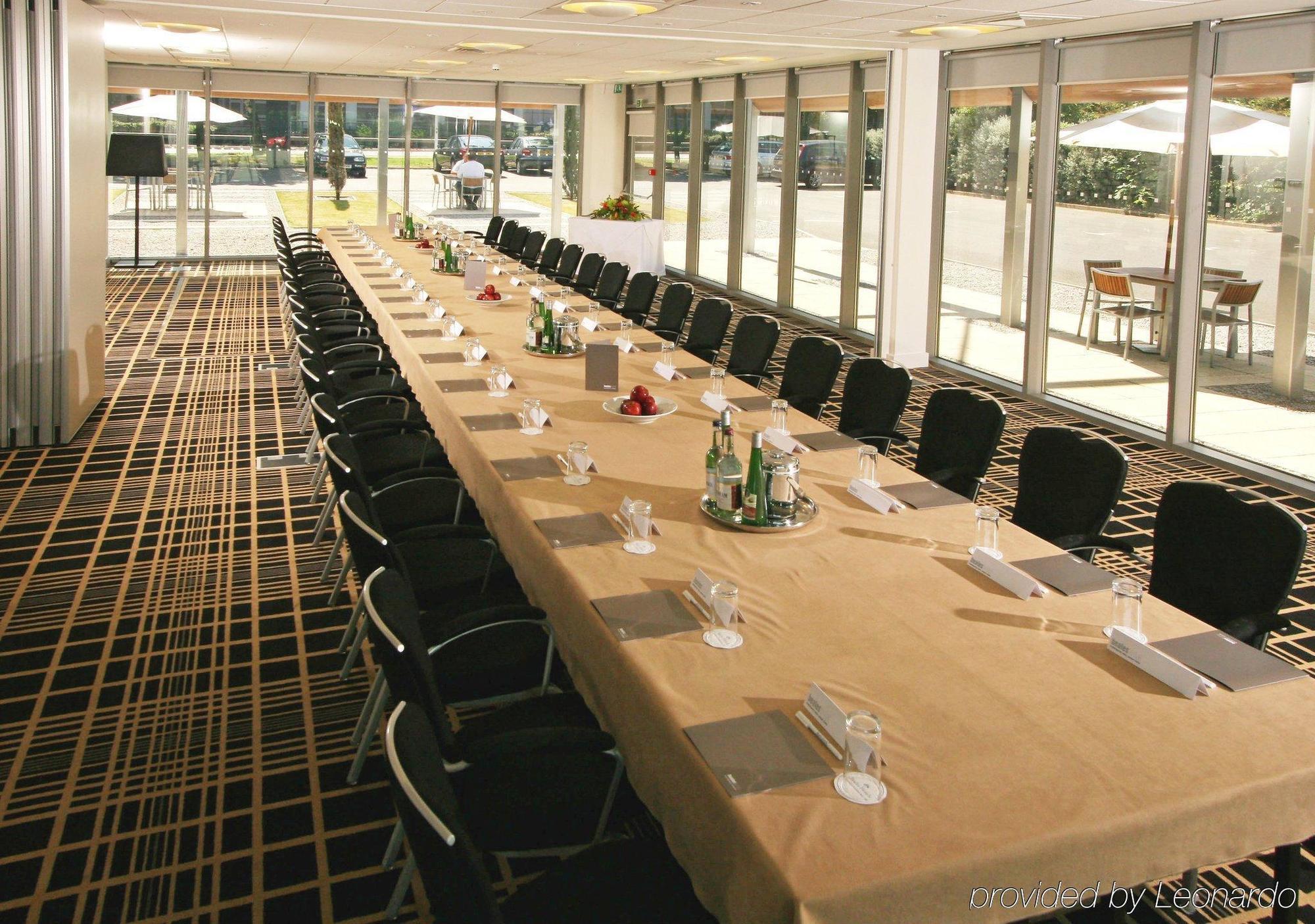 Beales Hotel Hatfield  Exterior photo