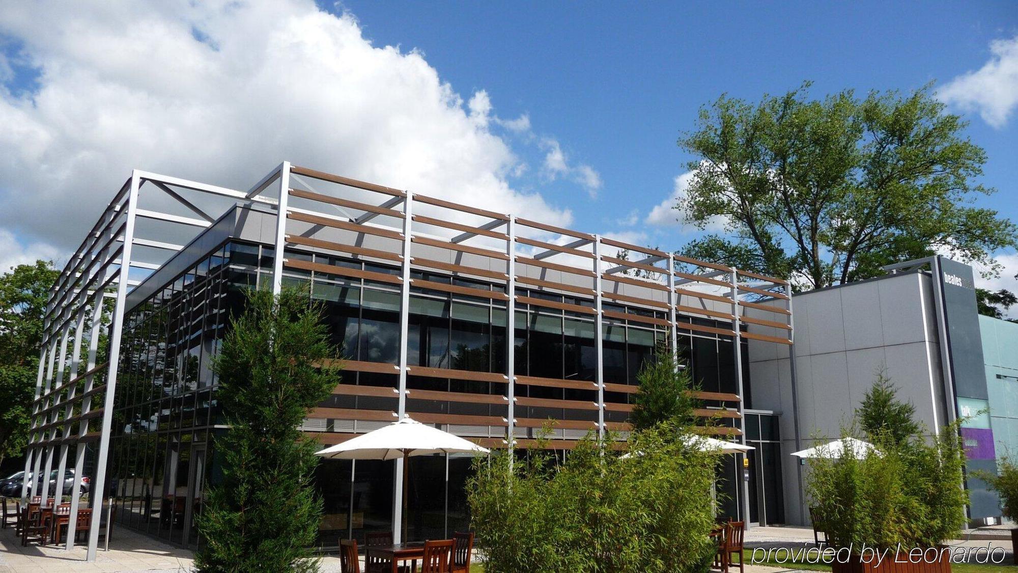 Beales Hotel Hatfield  Exterior photo